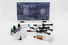 CHOICE 2 Стартовый набор с ABU:

Choice 2 Veneer Cement (цвет Translucent - 2 шпр по 4,5г; А1 - 1 шпр; B1 - 1 шпр; Milky Bright - 1 шпр),
Porcelain Etchant 9,5 % - эффективная протравка для керамики 9,5% плавиковой кислоты (1 шпр. 5 гр),
UNI-ETCH 32% с БАХ - полугелевая протравка с антибактериальным агентом (1 шпр. 5 гр),
All-Bond Universal - самопротравливающий адгезив (1 бут. 6 мл),
Bis-Silane - надежный двухкомпонентый праймер для керамики А и В (2 бут. по 6 мл),
Porcelain Bonding Resin - смола для керамических реставраций (1 бут. 6 мл),
кюветы для замешивания (15 шт.),
канюли (40 шт.),
аппликаторы (25 шт.)
